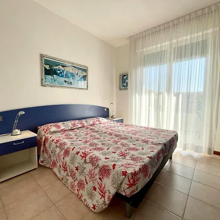 Bright Flat In A With Common Pools