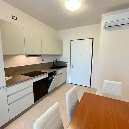 Bright Flat In A With Common Pools Duna Verde